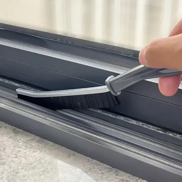 FINEBRUSH