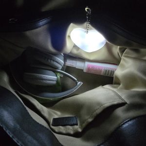 Puuteanduriga käekotivalgusti | HEARTIGLO